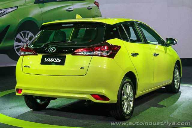 Toyota Yaris 2017 có giá khởi điểm 329 triệu đồng - 3